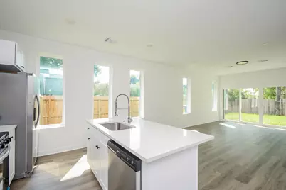 4358 Clover Street #A, Houston, TX 77051 - Photo 6