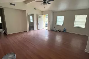 1315 Sycamore Ave, Huntsville, TX 77340 - Photo 4