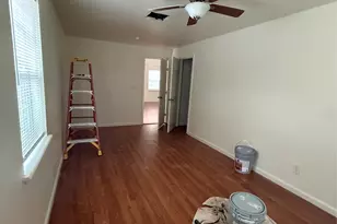 1315 Sycamore Ave, Huntsville, TX 77340 - Photo 6