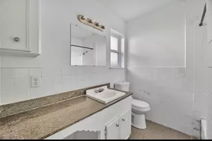 26 Farrell St, Houston, TX 77022 - Photo 10