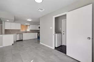 11406 Caesar Dr, Houston, TX 77477 - Photo 16