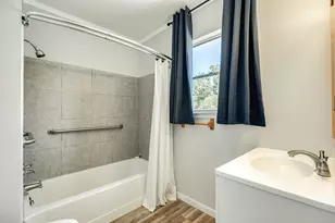 900 W Mulberry St, Angleton, TX 77515 - Photo 30