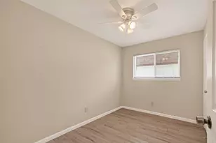13843 Northlake Dr, Houston, TX 77049 - Photo 14
