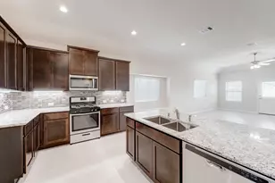 2414 Brich Mnr Dr, Rosharon, TX 77583 - Photo 10