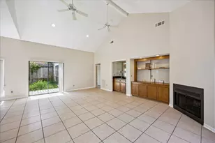 8018 Cobblefield Ln, Houston, TX 77071 - Photo 4