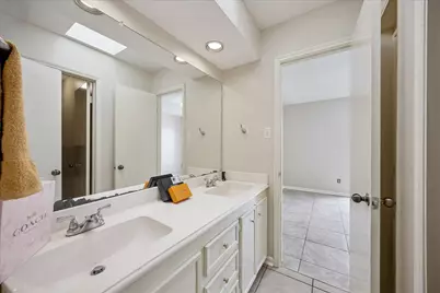 8018 Cobblefield Lane, Houston, TX 77071 - Photo 14