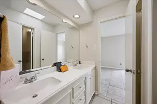 8018 Cobblefield Ln, Houston, TX 77071 - Photo 14