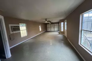 602 Briarclift Ln, Baytown, TX 77521 - Photo 16