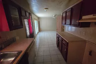 4814 Tidewater Dr, Houston, TX 77045 - Photo 8