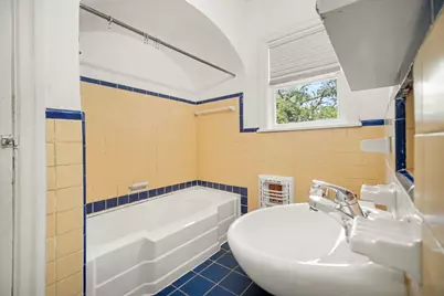 4408 Yoakum Boulevard #1, Houston, TX 77006 - Photo 4