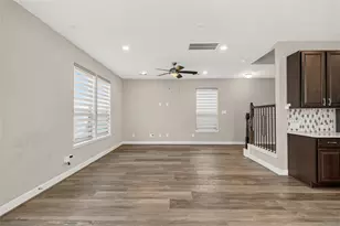 10214 Pinewood Fox Dr, Houston, TX 77080 - Photo 12