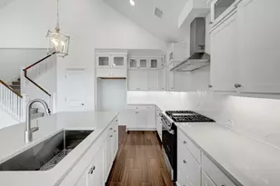 2703 Clapbread Ln, Rosenberg, TX 77471 - Photo 10