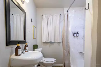 3818 Blodgett Street, Houston, TX 77004 - Photo 12