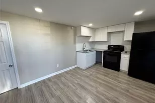 2002 Barbee St, Houston, TX 77004 - Photo 6