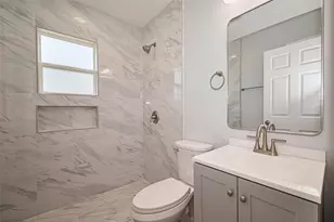 52 Penway St, Houston, TX 77022 - Photo 8