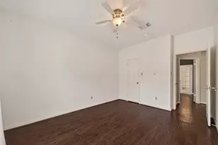 15306 Greenleaf Ln, Houston, TX 77062 - Photo 32