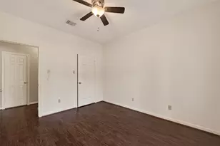 15306 Greenleaf Ln, Houston, TX 77062 - Photo 28