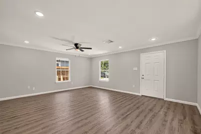 7414 S Hall Street, Houston, TX 77028 - Photo 6