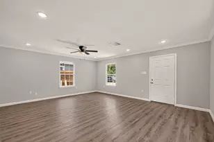 7414 S Hall St, Houston, TX 77028 - Photo 6