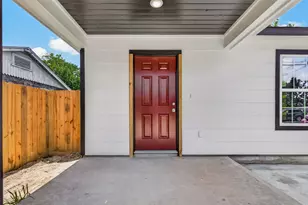 7414 S Hall St, Houston, TX 77028 - Photo 2