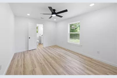 3004 Melody Drive, La Marque, TX 77568 - Photo 4