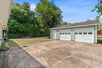 3004 Melody Drive, La Marque, TX 77568 - Photo 16