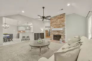 2910 Queen Victoria St, Pearland, TX 77581 - Photo 4