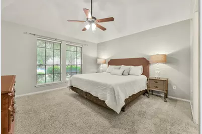 2910 Queen Victoria Street, Pearland, TX 77581 - Photo 10
