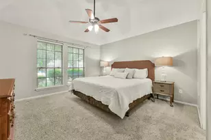 2910 Queen Victoria St, Pearland, TX 77581 - Photo 10