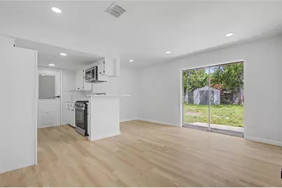 1938 Barnsley Lane, Houston, TX 77088 - Photo 6