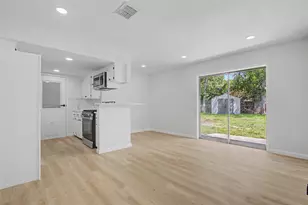 1938 Barnsley Ln, Houston, TX 77088 - Photo 6