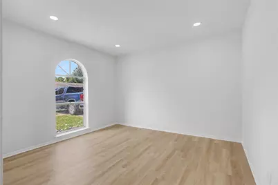 1938 Barnsley Lane, Houston, TX 77088 - Photo 10
