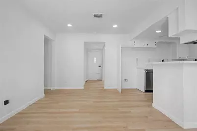 1938 Barnsley Lane, Houston, TX 77088 - Photo 4