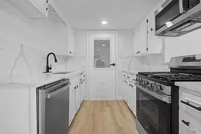 1938 Barnsley Lane, Houston, TX 77088 - Photo 2