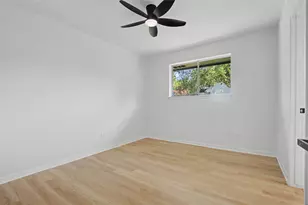 1938 Barnsley Ln, Houston, TX 77088 - Photo 14