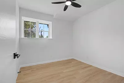 1938 Barnsley Lane, Houston, TX 77088 - Photo 12