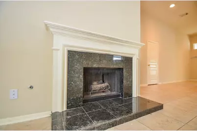 102 N Hollylaurel Circle, The Woodlands, TX 77382 - Photo 16