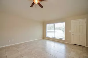 102 N Holly Laurel Cir, The Woodlands, TX 77382 - Photo 6