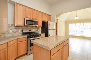 102 N Holly Laurel Cir, The Woodlands, TX 77382 - Photo 10