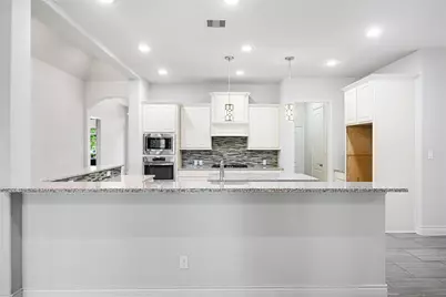 3920 Pinecrest Peak Drive, Spring, TX 77386 - Photo 18
