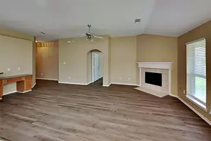 719 Chase View Dr, Bacliff, TX 77518 - Photo 6