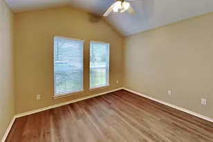 719 Chase View Dr, Bacliff, TX 77518 - Photo 16
