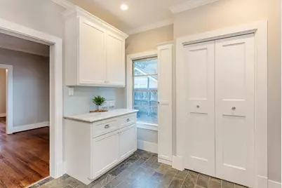 205 E 24th Street, Houston, TX 77008 - Photo 6