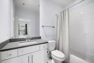 1904 Lizards Ln, Houston, TX 77043 - Photo 18