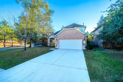 138 Magnolia Grove Lane, Conroe, TX 77384 - Photo 2