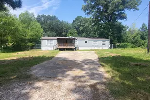 17906 Alexandria Dr, Conroe, TX 77302 - Photo 2