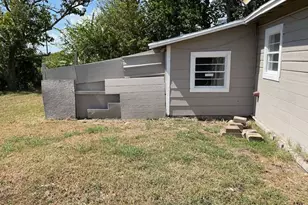 815 W 12th St, Freeport, TX 77541 - Photo 12