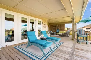 4424 Hatteras Dr, Crystal Beach, TX 77650 - Photo 2