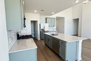 13902 Bay Crest Dr, Texas City, TX 77539 - Photo 10