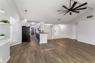 15803 Echo Hill Dr, Houston, TX 77059 - Photo 20
